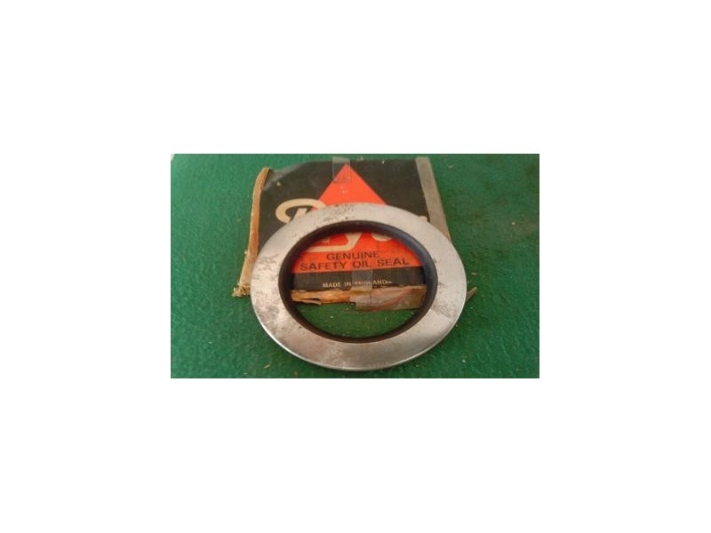 Bedford TA / Bedford TC - Retentor de cubo roda traseiro