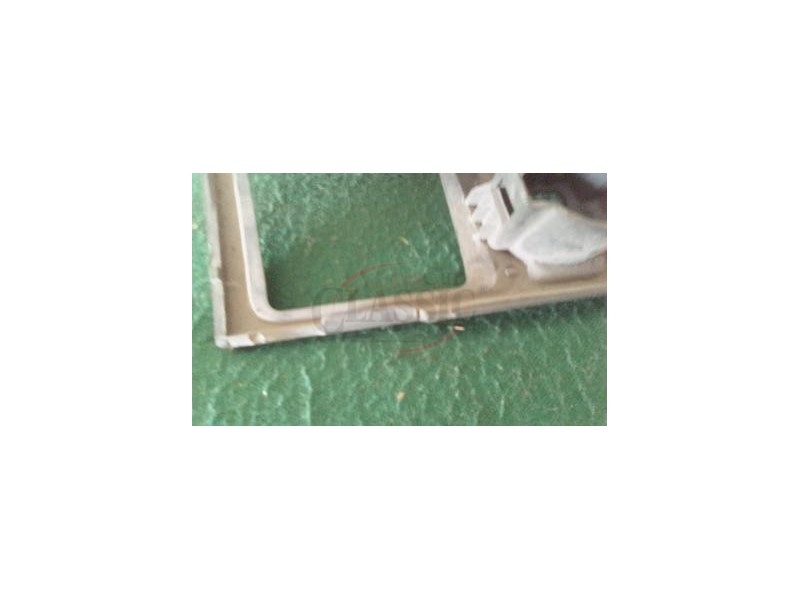 Opel Corsa A - Moldura do painel comandos de tablier