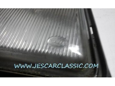 Mercedes-Benz W124 - Vidro de farol principal direito (HELLA)