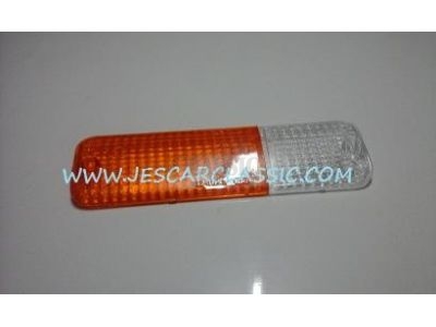Nissan Sunny I B310 / Nissan Urvan E23 - Vidro farolim frente esquerdo