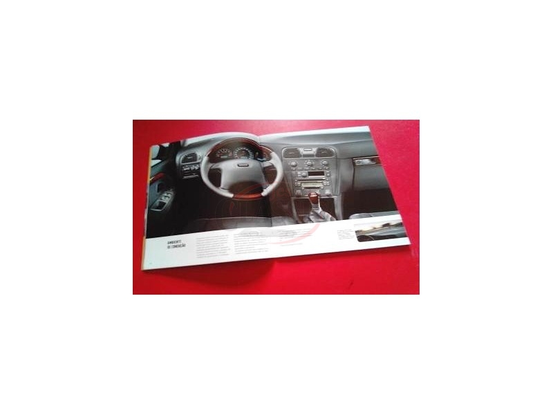 Volvo S40 - Catálogo de lançamento