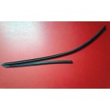 Ford Fiesta MkIV - Calha flocada da porta traseira direita