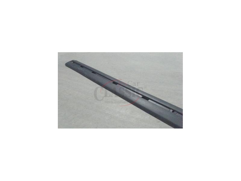 Peugeot 205 CTI / Peugeot 205 GTI - Friso embelezador da porta direita (1212mm)