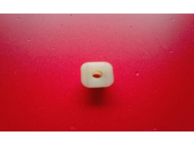 Renault Super 5 - Mola de fixação do friso da tampa mala