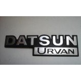 Nissan Urvan E23 - Emblema traseiro