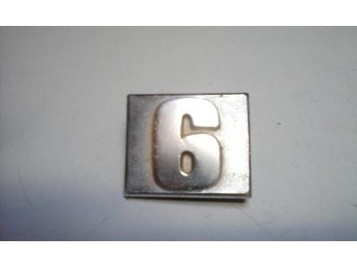 Renault 6 - Emblema traseiro (6)