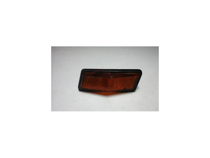 Fiat 128 CL / Fiat 131 / Fiat 132 - Farolim lateral direito (LEART)