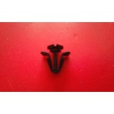 Nissan - Mola de fixação grelha principal