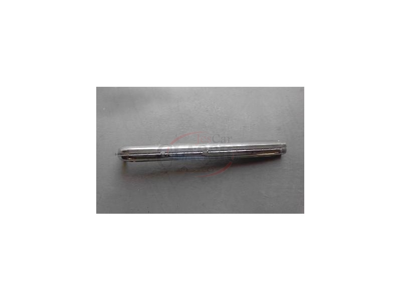 Mercedes-Benz W115 /8 - Canto de para-choques traseiro esquerdo