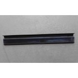 Mercedes-Benz W123 - Soleira da porta traseira (Pousa-pés)