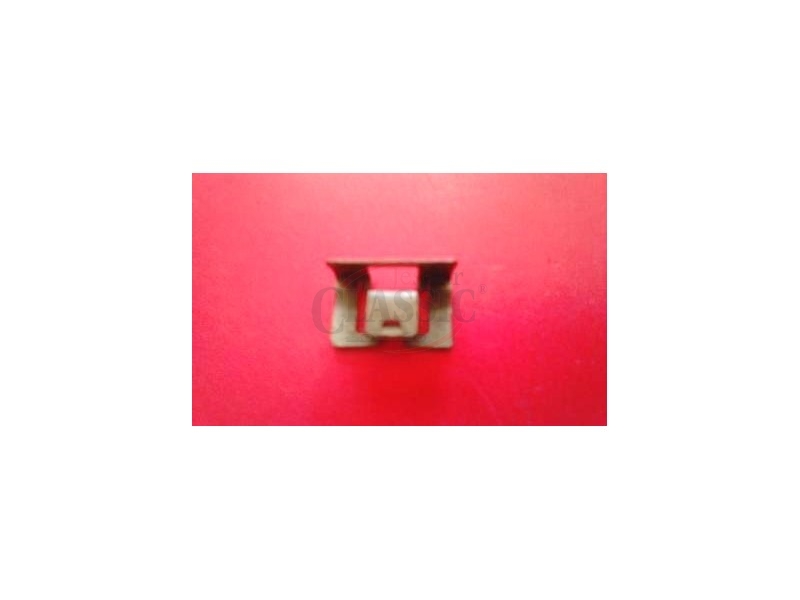 Renault 12 - Mola de fixação para friso capot