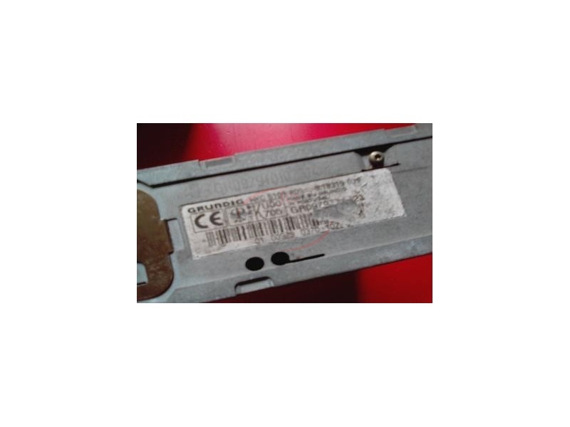 Multimarcas - Auto-Rádio (GRUNDIG - WKC5101RDS)