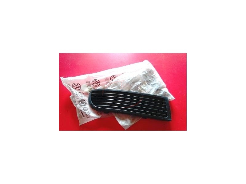 Seat Ibiza II 6K1 - Grelha de para-choques frente direita