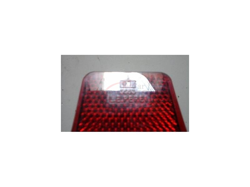Mitsubishi Pajero - Reflector