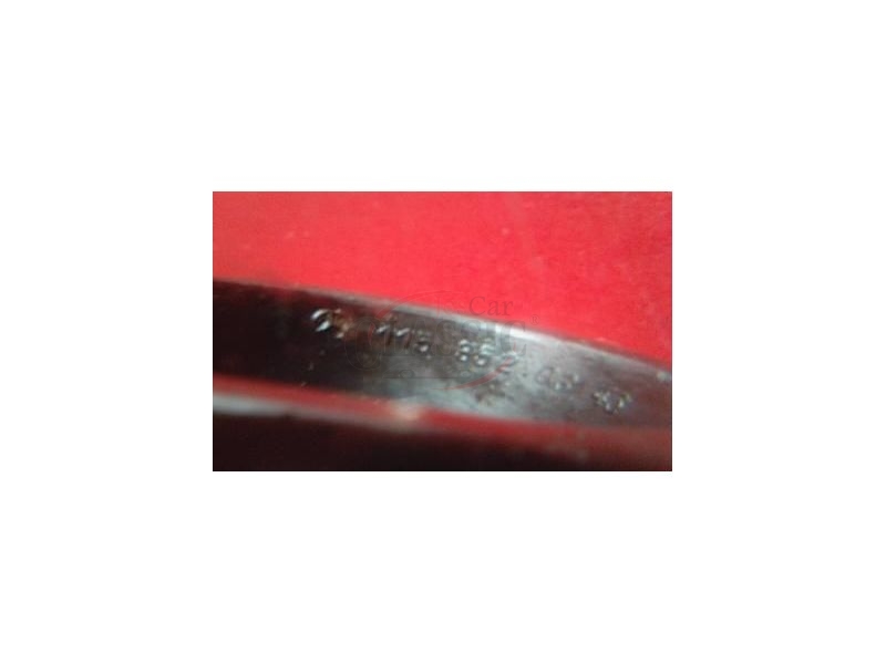 Mercedes-Benz W115 /8 - Apoio do charriot traseiro