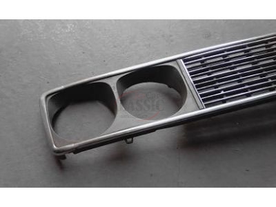 Fiat 132 - Grelha principal (Versão 1800 S)