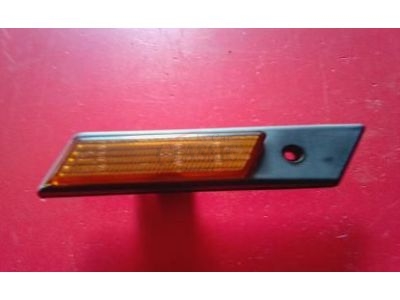 BMW Serie 3 E36 / BMW Serie 5 E34 - Farolim lateral direito (SCINTEX)