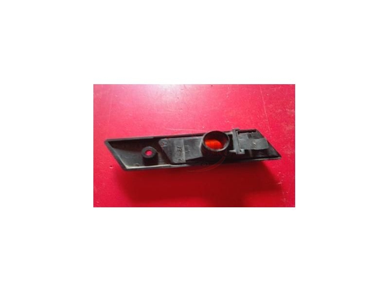 BMW Serie 3 E36 / BMW Serie 5 E34 - Farolim lateral direito (SCINTEX)
