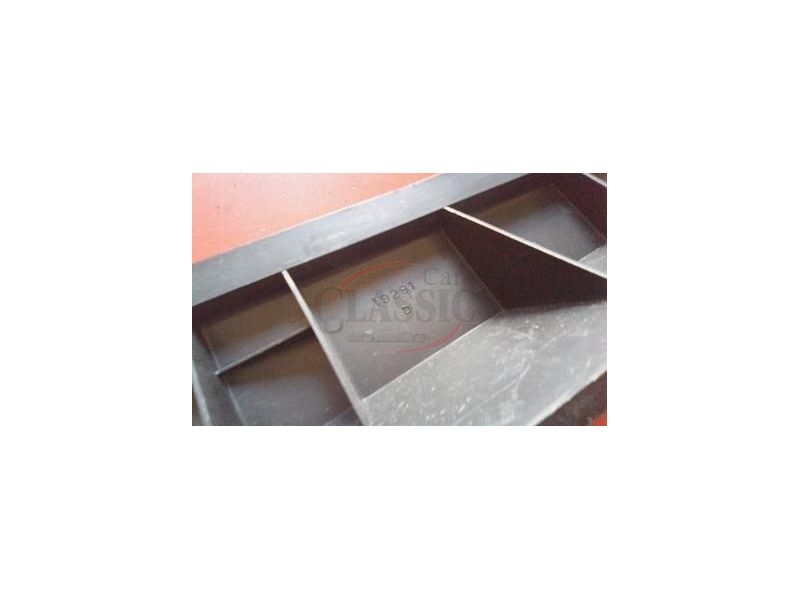 Fiat 127 II 900C - Suporte da chapeleira direita