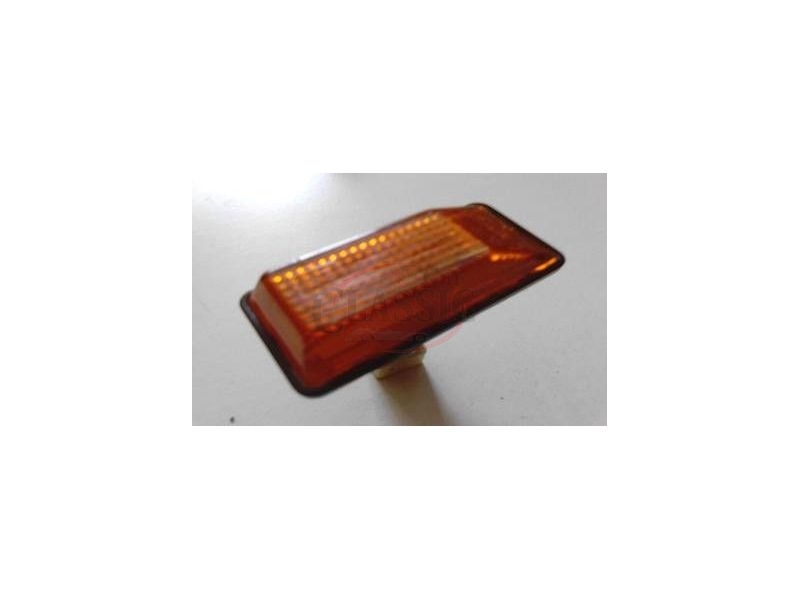 Citroen ZX / Citroen XM / Peugeot 306 / Peugeot 605 - Farolim lateral (AXO)