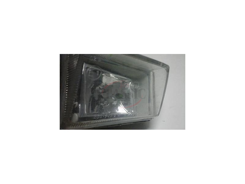 VW Polo III 6N - Farol auxiliar direito H3 (HELLA)