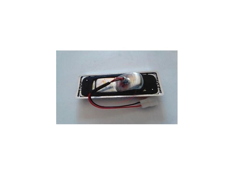 Mazda 818 - Farolim lateral