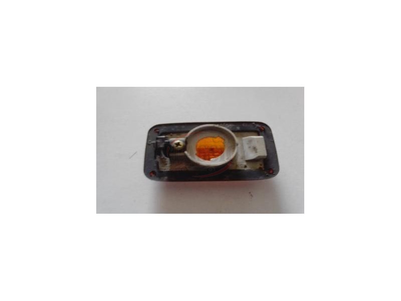 Nissan Cubic - Farolim lateral (NISSAN)