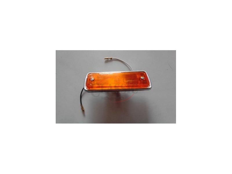 Nissan 620 Pick-up - Farolim lateral direito