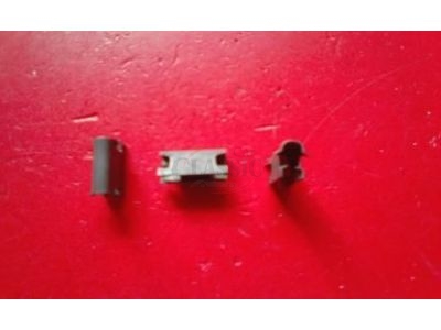 Peugeot - Mola de fixação frisos raspadores