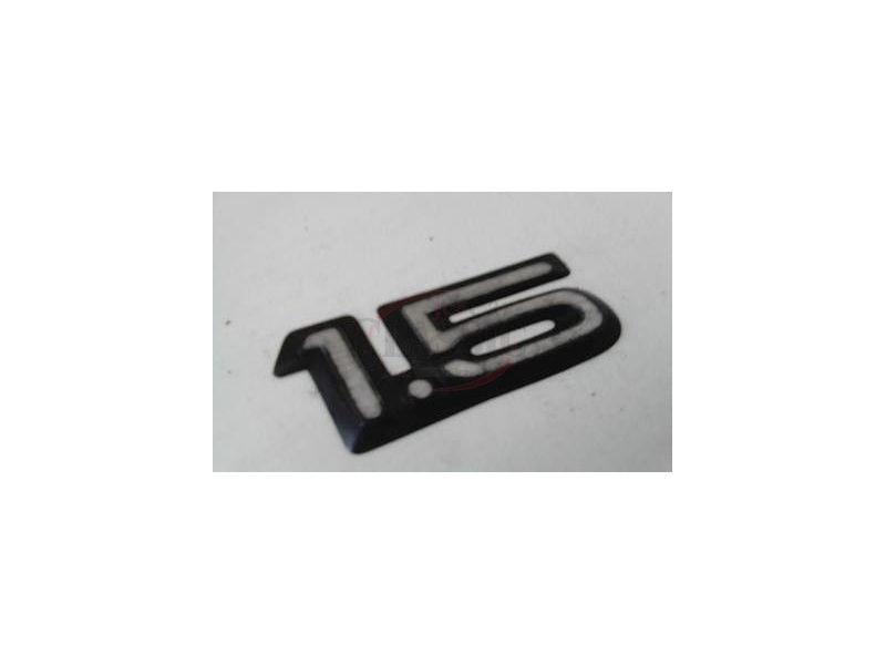 Opel Corsa A - Emblema traseiro (1.5)