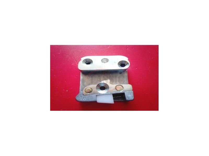 Peugeot 404 - Batente de fechadura porta direita