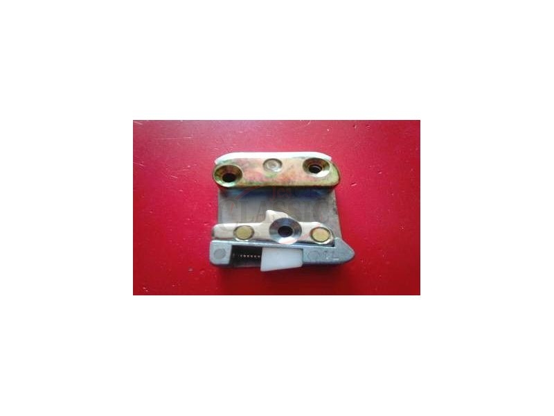 Peugeot 404 - Batente de fechadura porta esquerda