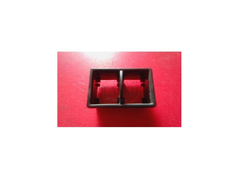 Fiat 127 II 900C - Caixa de suporte interruptores