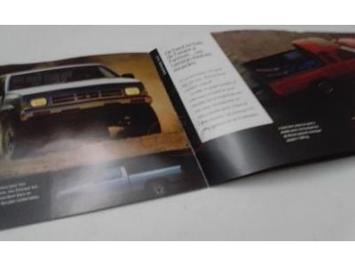 Niisan - Catálogo de lançamento e apresentação