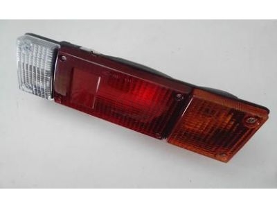 Nissan Cabstar F22 / Nissan D21 - Farolim traseiro direito