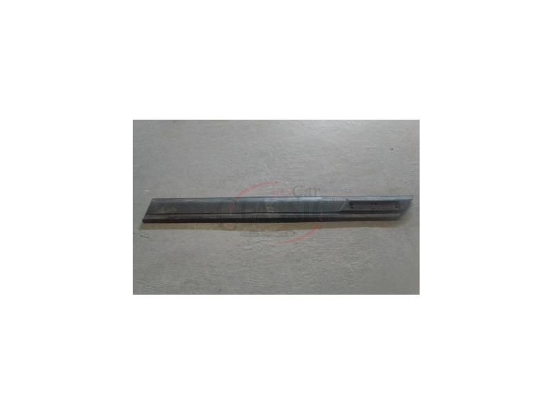 VW Golf III GTI - Friso da ilharga traseira esquerda