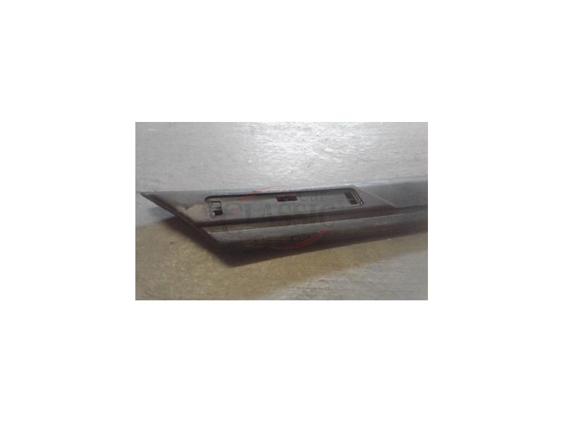 VW Golf III GTI - Friso da ilharga traseira direita