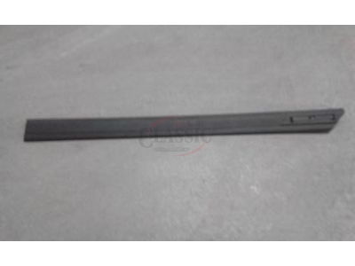 VW Golf III GTI / VW Golf III GTD - Friso embelezador da porta traseira esquerda (63mm)
