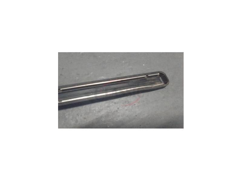 Renault Clio I - Friso embelezador da porta frente direita (Preto/Azul - 1000mm)