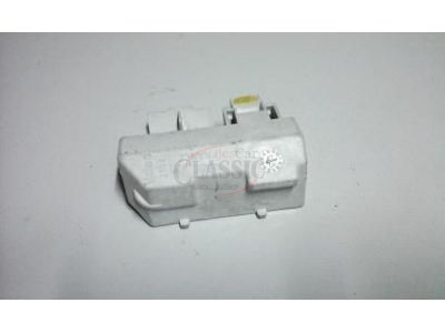 Nissan Primera P10 - Suporte de lâmpadas farolim traseiro esquerdo (VALEO)