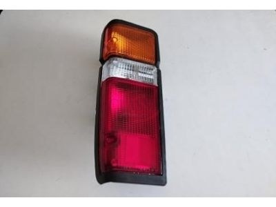 Toyota Hiace II LH50 - Farolim traseiro esquerdo
