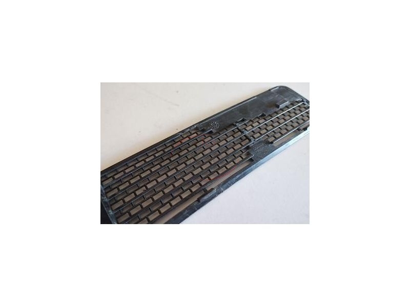 Renault 9 / Renault 11 - Grelha direita (com aparador)