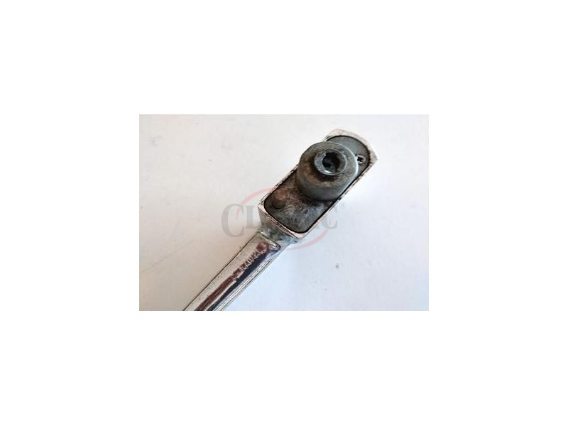 Triumph TR4 - Manipulo de abertura porta exterior esquerda