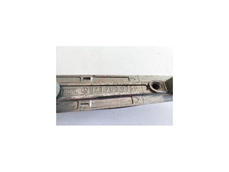 Mercedes-Benz W123 - Manipulo de abertura exterior porta tras