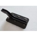 Mercedes-Benz W124 - Suporte de fixação da consola central à parte frente