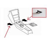 Mercedes-Benz W124 - Suporte de fixação da consola central à parte frente
