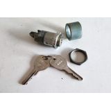 Ford Taunus 12M P6 / Ford Taunus 15M P6 - Canhão / Cilindro de fechadura porta (Com chave)