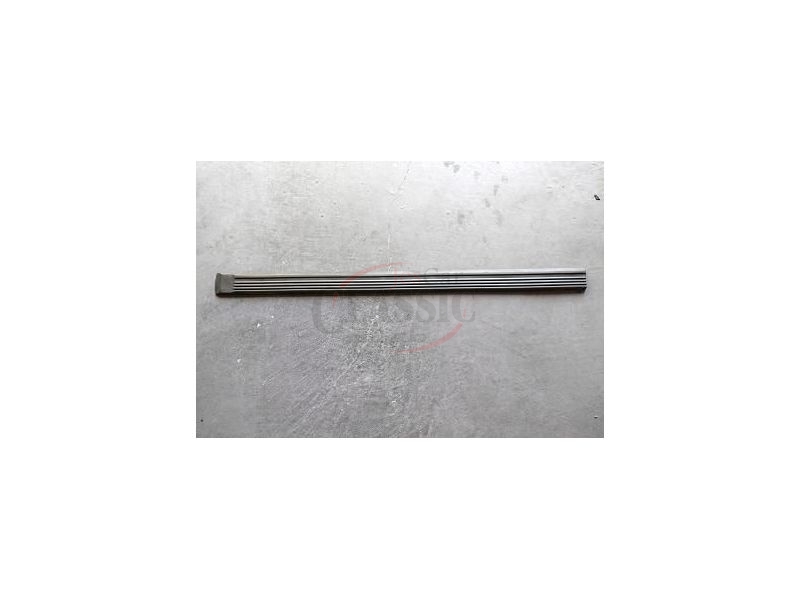 Opel Corsa A - Friso embelezador porta esquerda (1145mm)