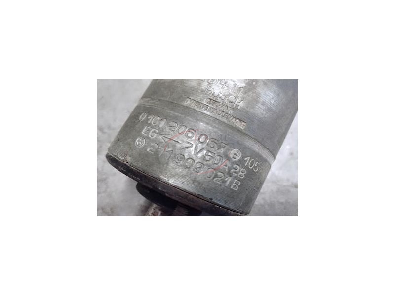 Porsche 356 / VW Transporter T1 - Dínamo 6V (BOSCH - 0 101 206 067 - 105)
