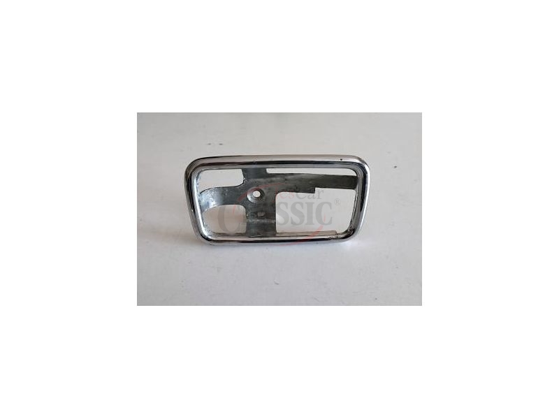 Mercedes-Benz  W108 / Mercedes-Benz W123 - Espelho de manipulo abertura porta interior direita